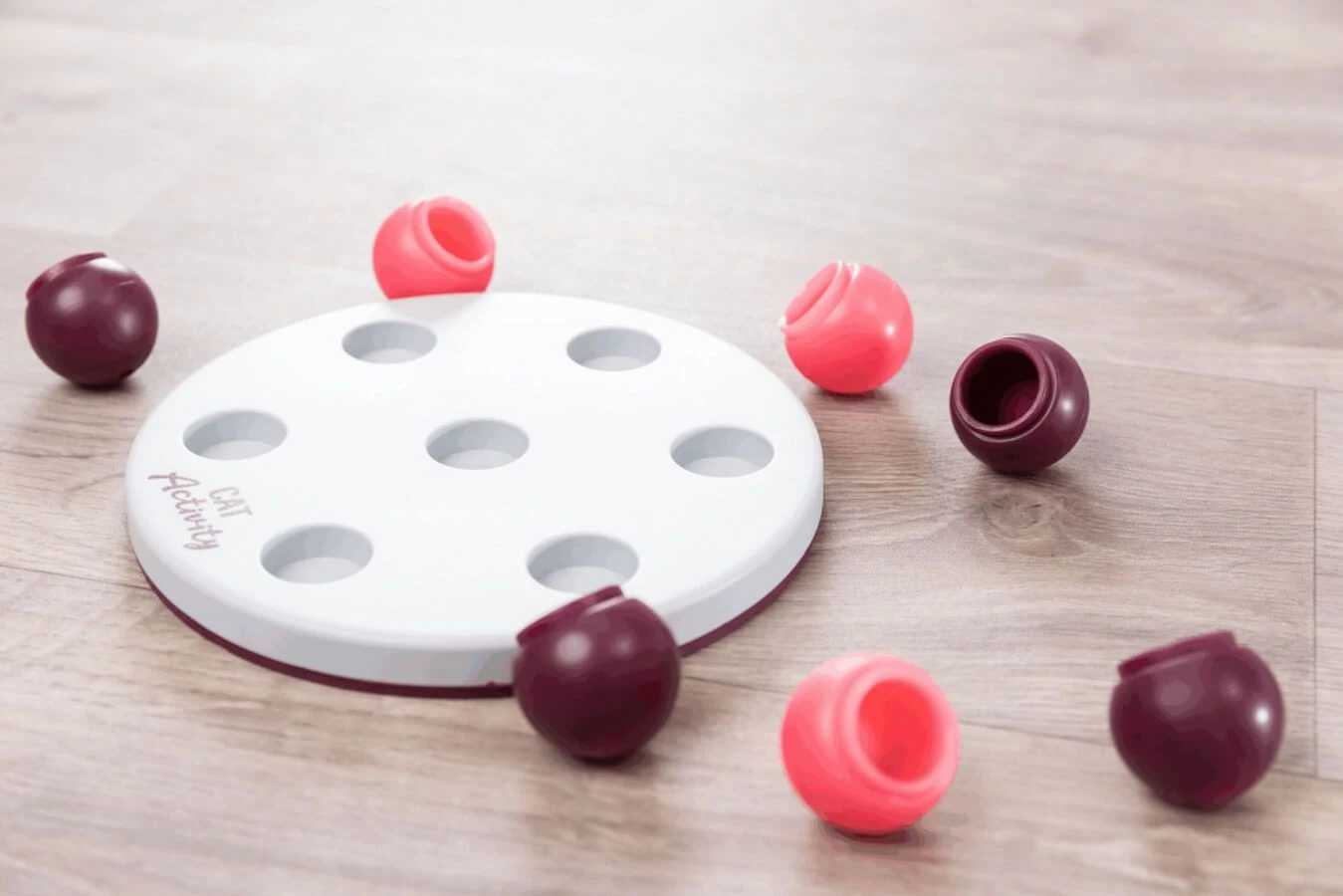 Trixie Cat Activity Solitaire 4 Trixie Cat Activity Solitaire – Image 2